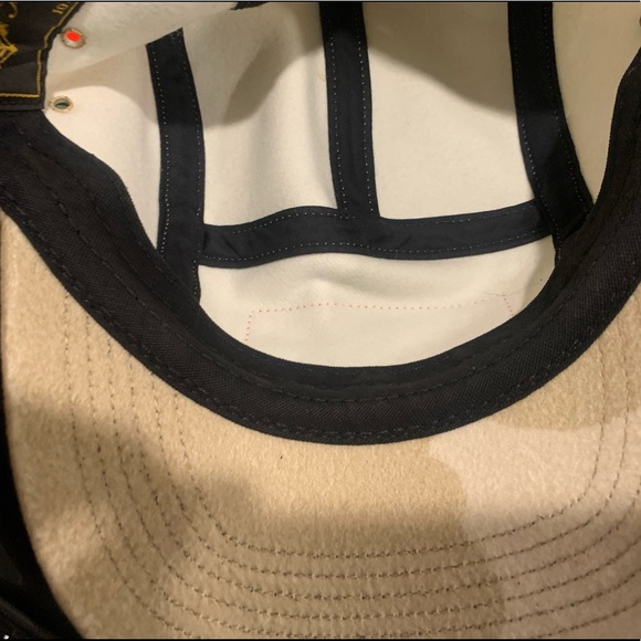 Supreme Hat - Picture 3 of 4